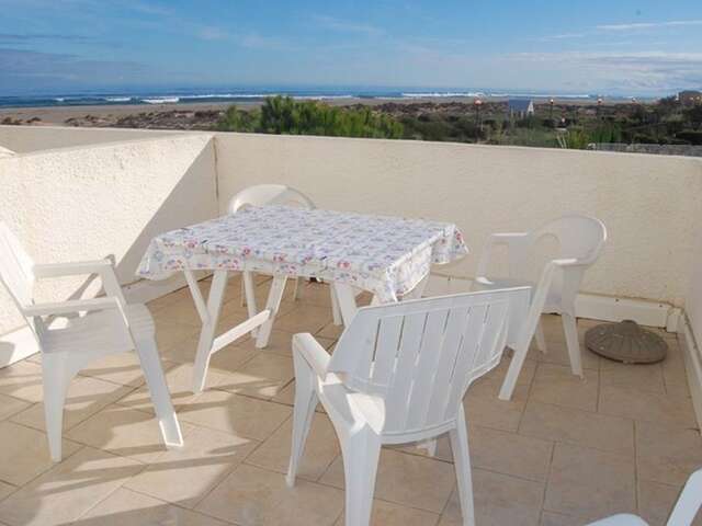STUDIO 4 PERSONNES 4 couchages PORT LEUCATE