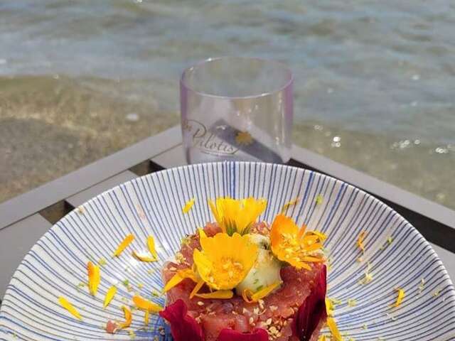 Les Pilotis Beach Club