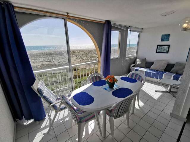 Appartement deux pièces pour 4 personnes avec très belle vue sur mer. Réf: 1COP_825H