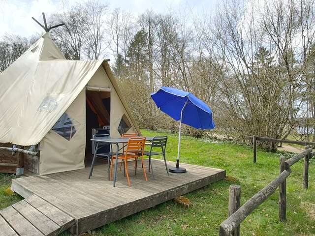 Location hébergements Tipis n°5 de 4 personnes Lac des Settons Morvan - Activital