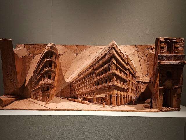 Visite Flash > L’architecture parisienne vue par Paul Day : toits, ponts et mémoire urbaine