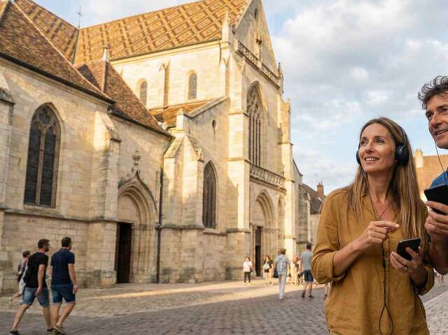 AudaTours Visite audio de Beaune : Légendes, vignobles et splendeurs de Saint-Nicolas