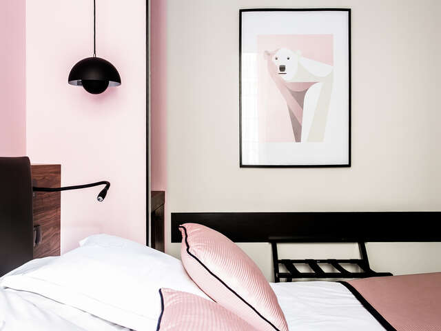 Chapeau Rouge par William Frachot