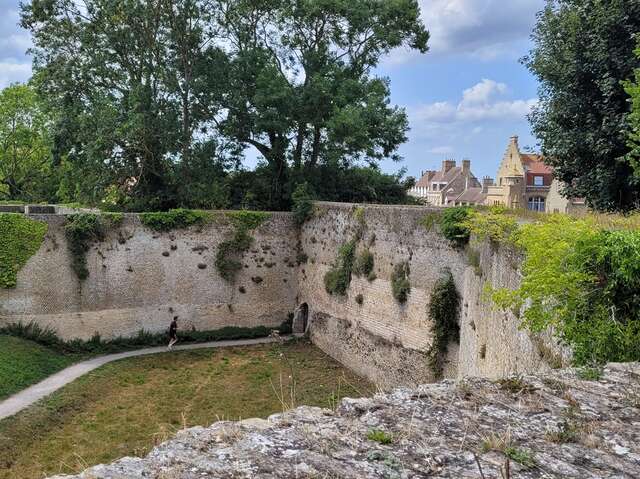 Visite Bergues, entre ville et remparts