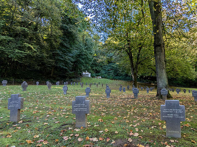 Cimetière militaire allemand de Veslud