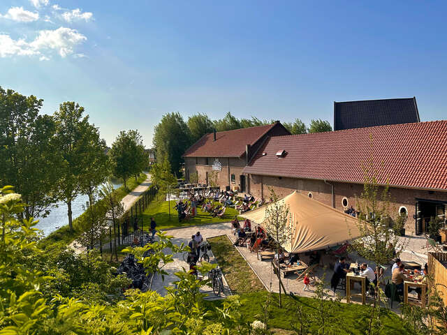 Aux Enfants Terribles