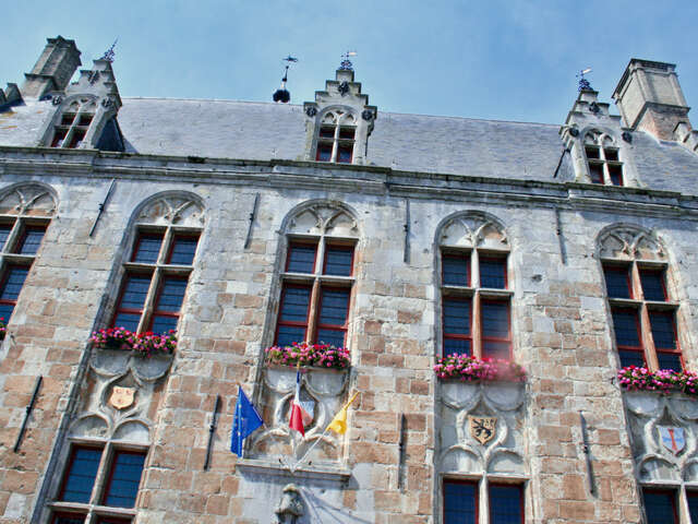Visite de l'Hôtel de Ville d'Honschoote