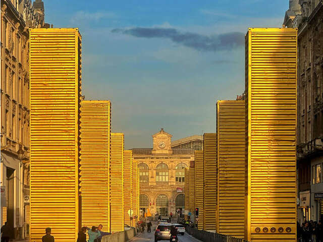 Golden Monoliths par SpY