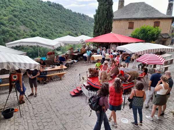 Festival " Changez d'air' S... à Peyre - Festival lyrique de rue