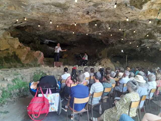 Festival " Changez d'air' S... à Peyre - Festival lyrique de rue