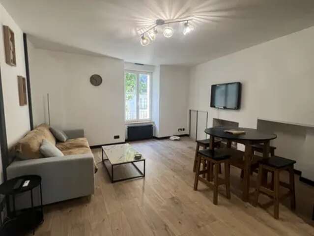 Location JUNOT Siméon