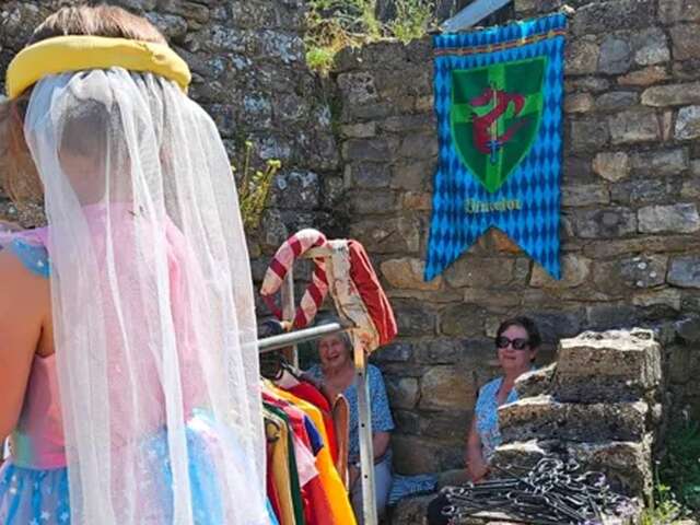 Animations enfants roi du château - Château de Peyrelade