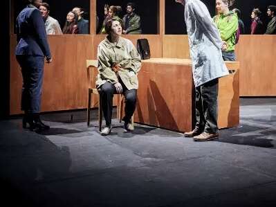 " Qu'il fait beau cela vous suffit " – Théâtre de la Maison du Peuple