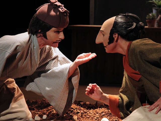 Caché dans son buisson de lavande, Cyrano sentait bon la lessive