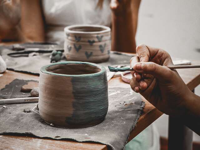 Ateliers créatifs chez Saâm - Peinture sur céramique