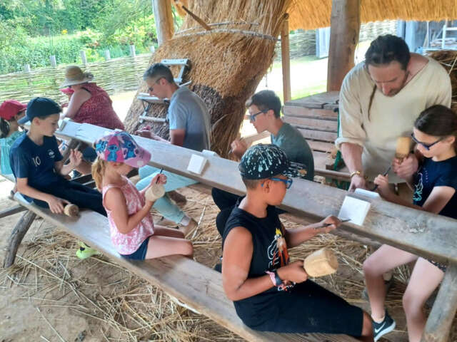 Arkéos - Atelier artisan : taille de pierre