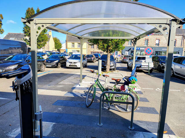 Station réparation vélo - Place du 8 mai 1945