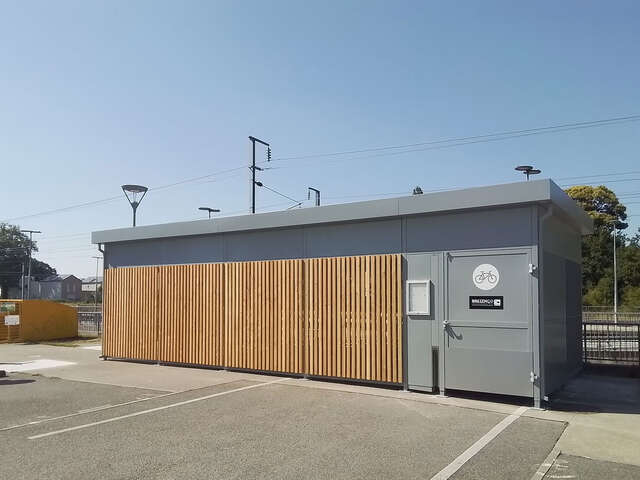 Station réparation vélo et abri sécurisé - Gare