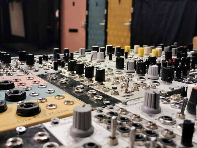 Initia’Son : Machines & synthés