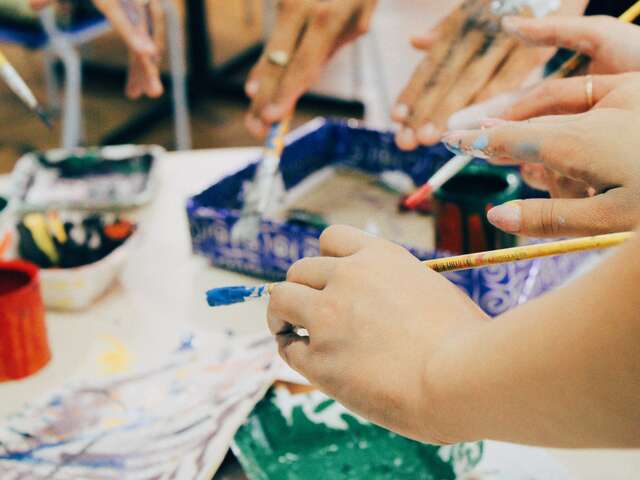 Ateliers créatifs chez Saâm - Peinture sur toile