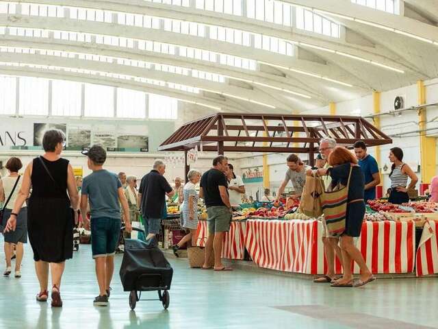 Les halles de Saint-Nazaire, plus qu'un marché : visite commentée