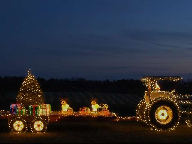 Parade de tracteurs illuminés