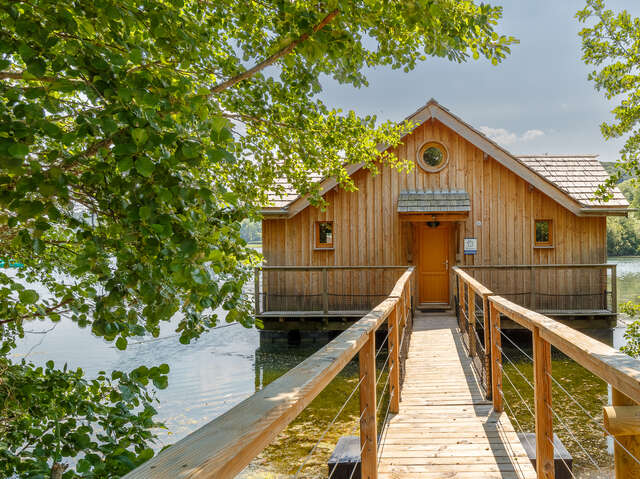 Cabane sur l'eau avec Bain Nordique