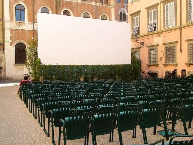 Spectacle