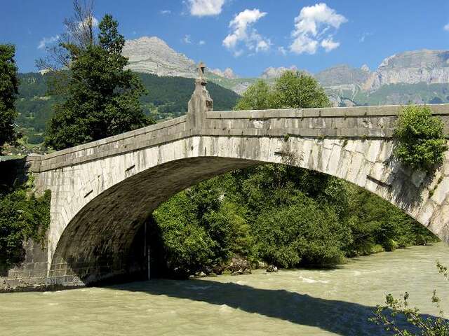 Le Vieux Pont de Saint-Martin (old bridge)