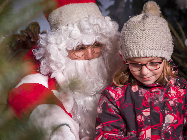 Apparition du Père Noël au balcon