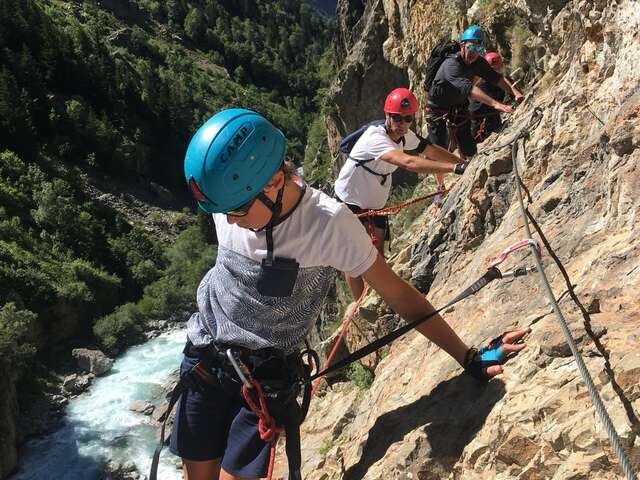 Escalade et Via Ferrata - Bureau des Guides et Accompagnateurs des 2 Alpes