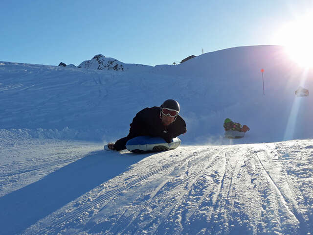 Randonnée raquettes et descente en Airboard