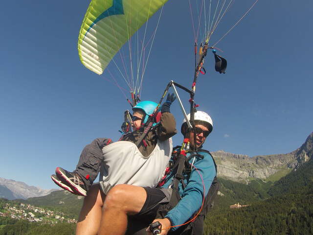 Vol en parapente marmotton