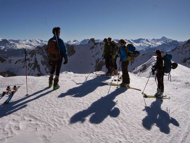 Atelier sécurité hivernale DVA à Brunissard