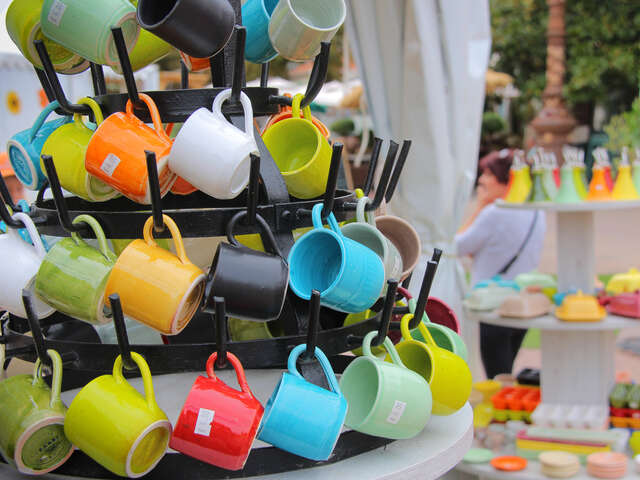 Marché à la céramique et aux santons