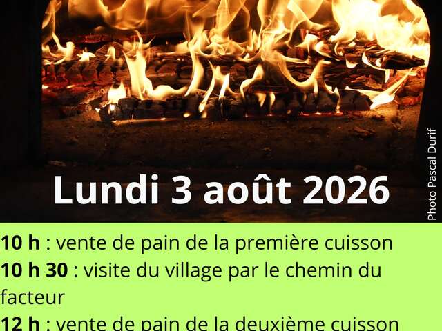 Cuisson du pain au four du village de Fontgillarde