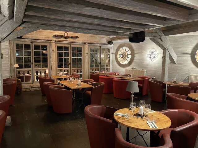 Les Ecuries du Pré Carré