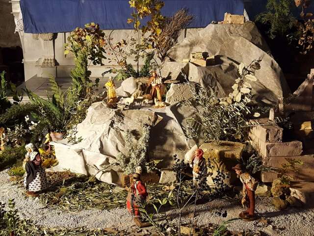 Exhibition: Nativity scenes and Provencal Christmas - Art dans la Nef