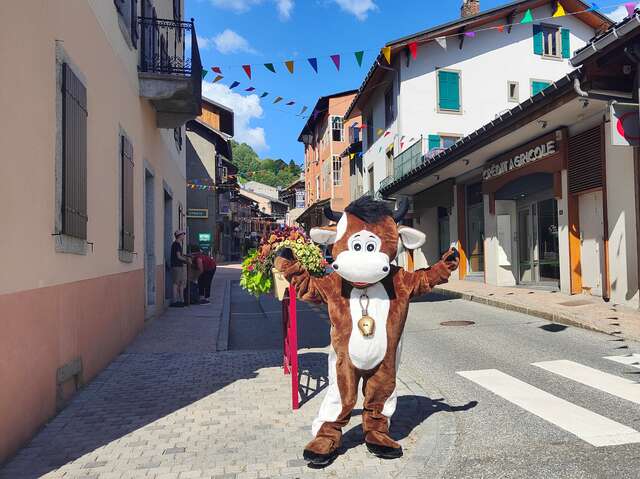 Déambulation avec Pistache la Vache