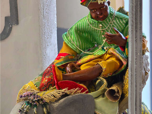 The Neapolitan nativity scene by Christian Léandre Ganga: Balancing Baroque Exuberance, Popular Devotion, and Profane Theatricality