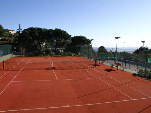 Cours de tennis