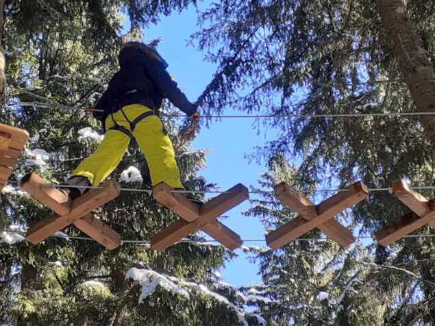 Azimuts Aventures Des Cîmes - High ropes course
