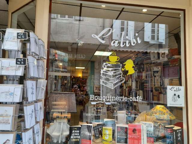 Bouquinerie - Café "l'Alibi"