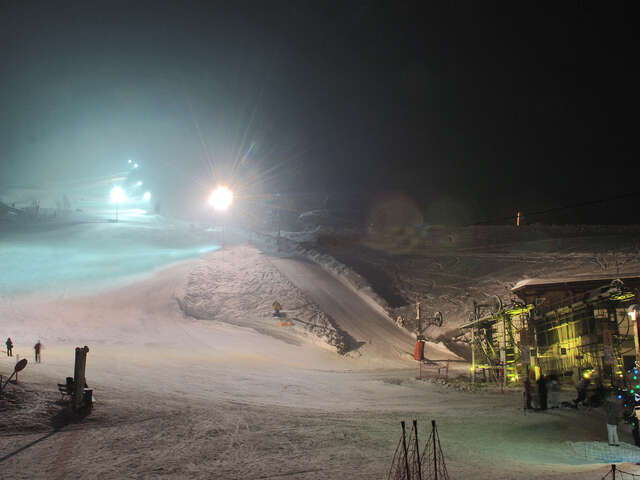 Night time skiing