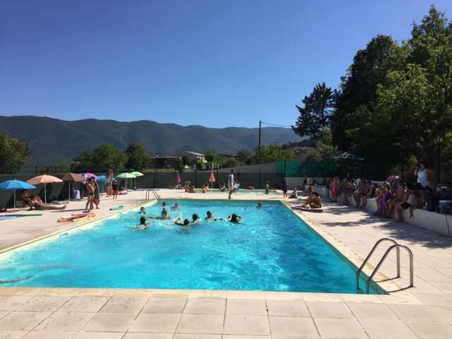 Piscine municipale de Saint-Martin-de-Castillon