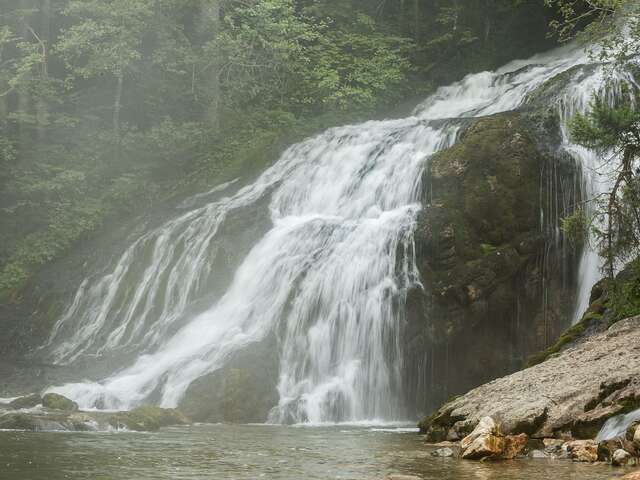 Sentier de la cascade du Pissieu