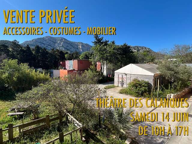 Vente privée accessoires, costumes, mobilier