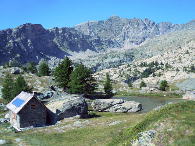 Accompagnateur montagne Alain Creton et  ethnobotaniste.