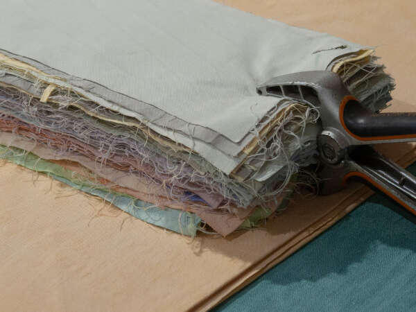 Textile en atelier : entre art, artisanat, design textile / frontières et porosités
