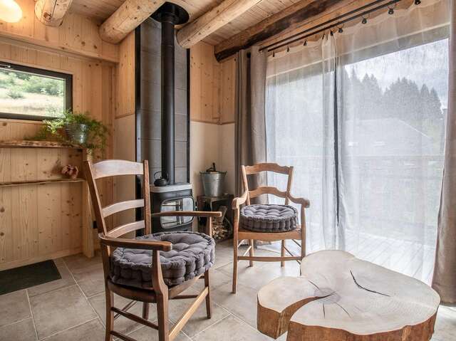 Le petit gîte en bois des Charmi